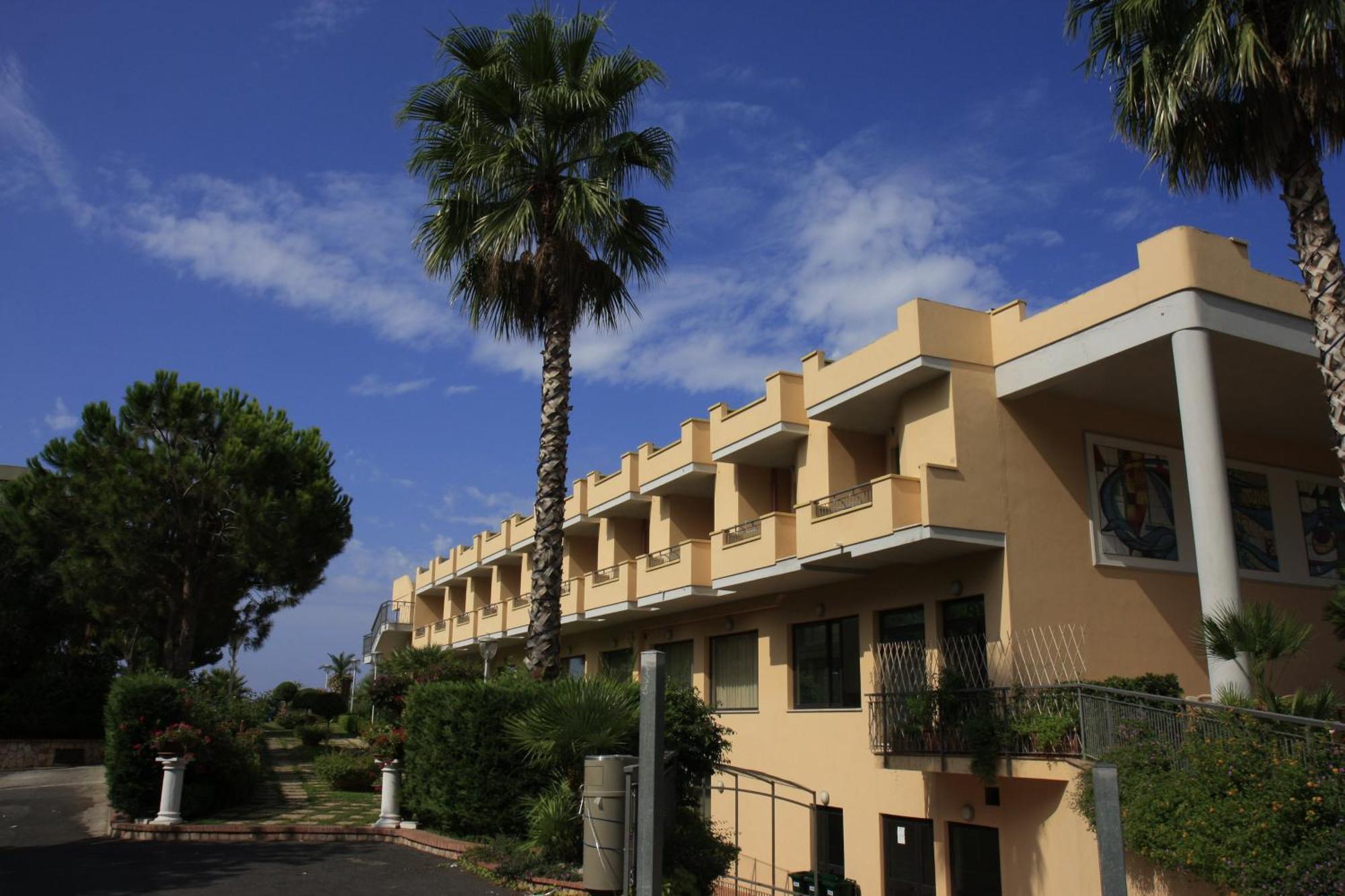 Nettuno Hotel Palace เบลเวเดเร มาริตตีโม ภายนอก รูปภาพ
